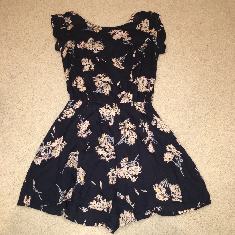 Gray Floral BillaBong Romper